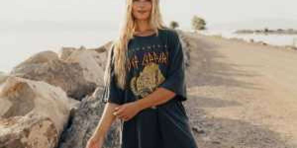 Cell Crazy Clothing: A Trendsetter in Women’s Fashion