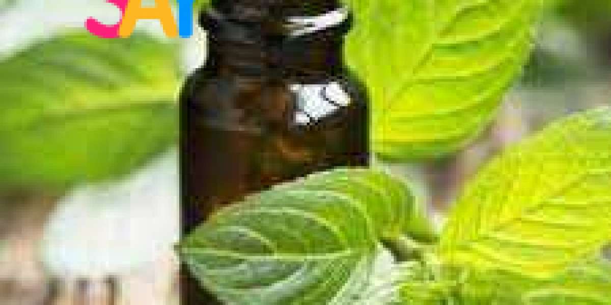 Peppermint Essential Oil: Benefits, Uses, and How to Incorporate It into Your Routine