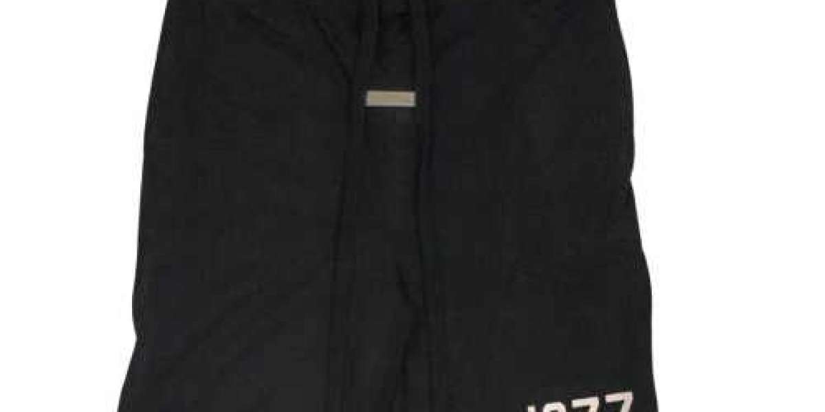 essential short || latest collection
