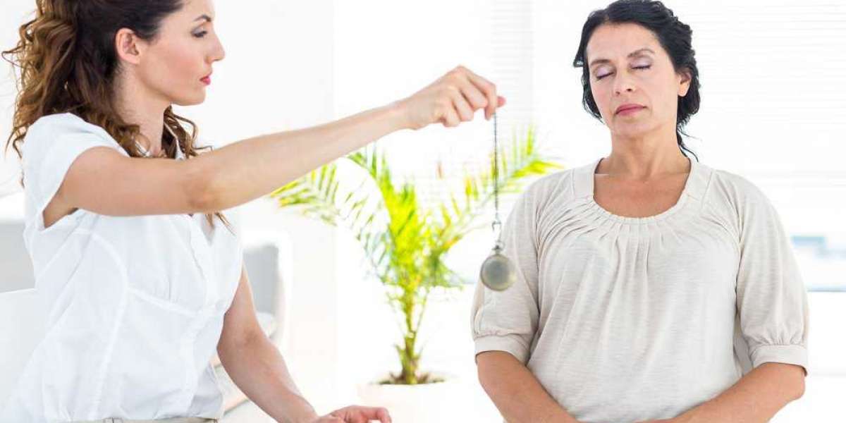 Understanding the Benefits of Hypnotherapy Hampshire and Debunking Hypnosis Myths
