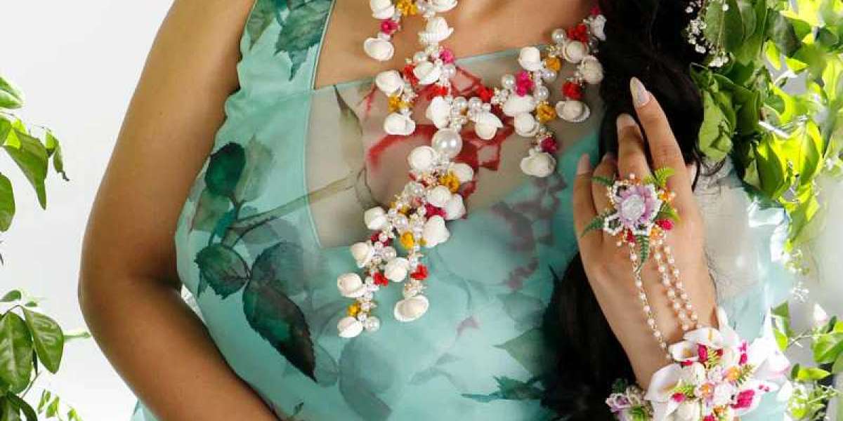 Elegant Flower Jewellery by VAIDAAN – Haldi, Mehndi & Bridal Sets