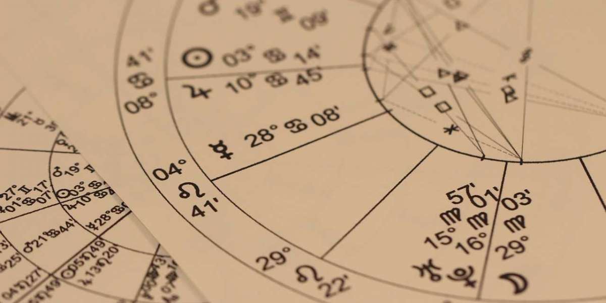 4 Zodiac Signs with High IQ