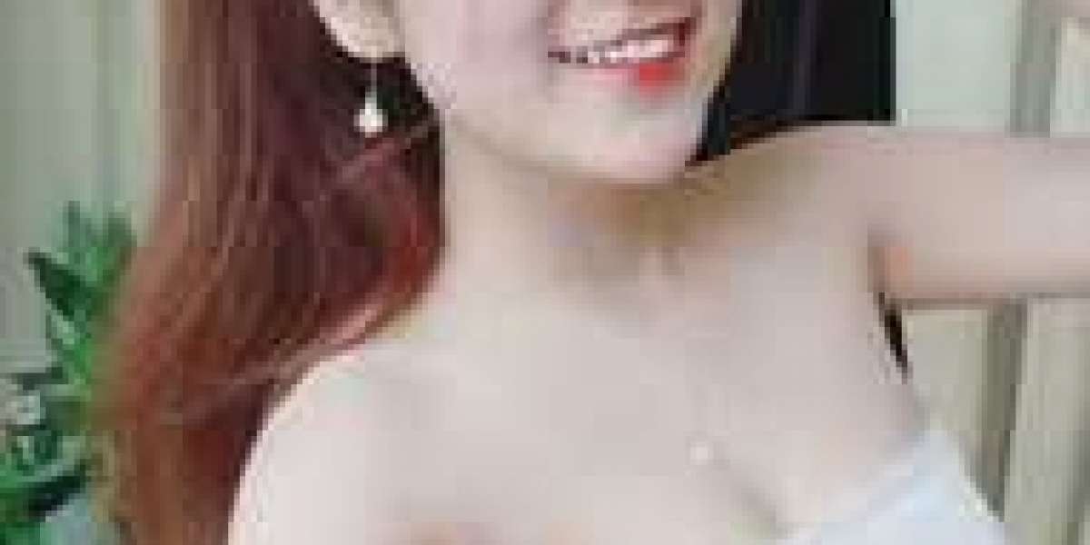Inside the KL Escort Girl Scene: A Discreet World Beneath the City Lights