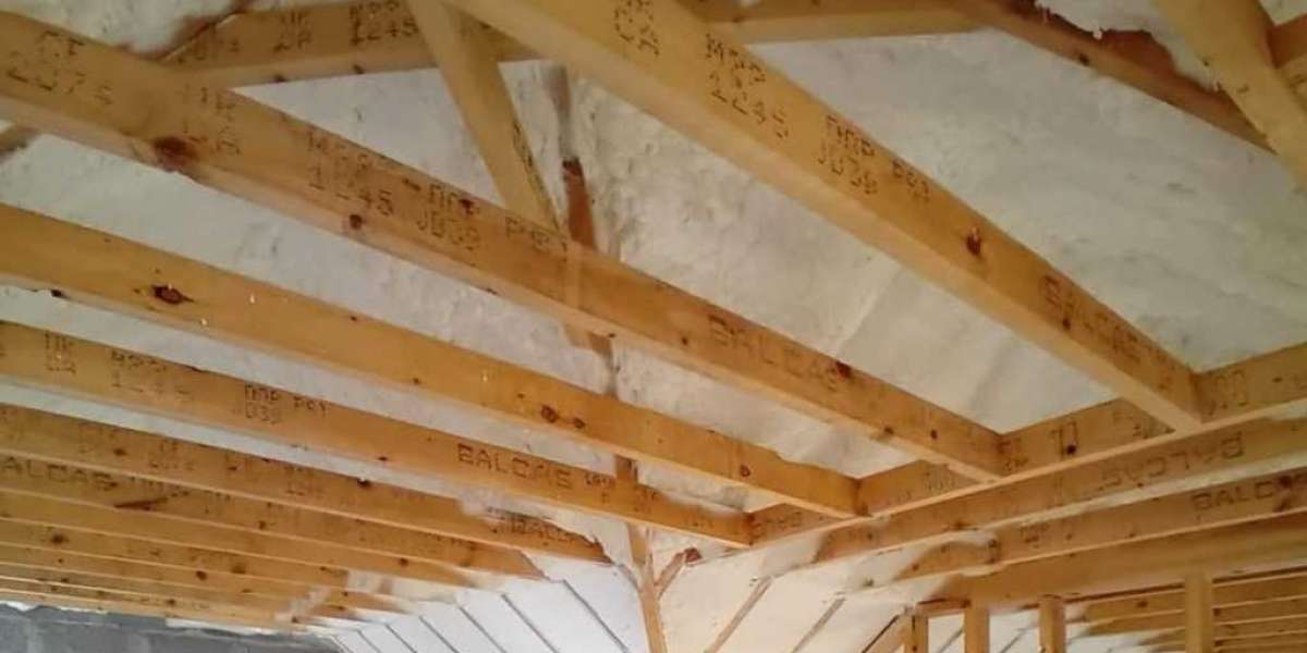How Spray Foam Roof Insulation Enhances Your Home’s Energy Efficiency