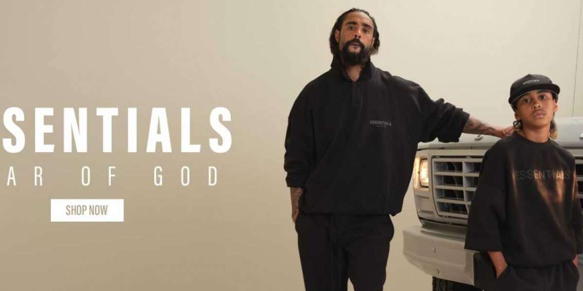 Premium Essential Hoodie  Cozy Layers for All Seasons