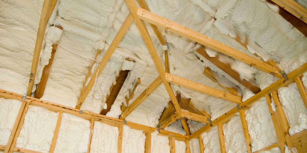 How Spray Foam Insulation Enhances Energy Efficiency in Taylor, TX