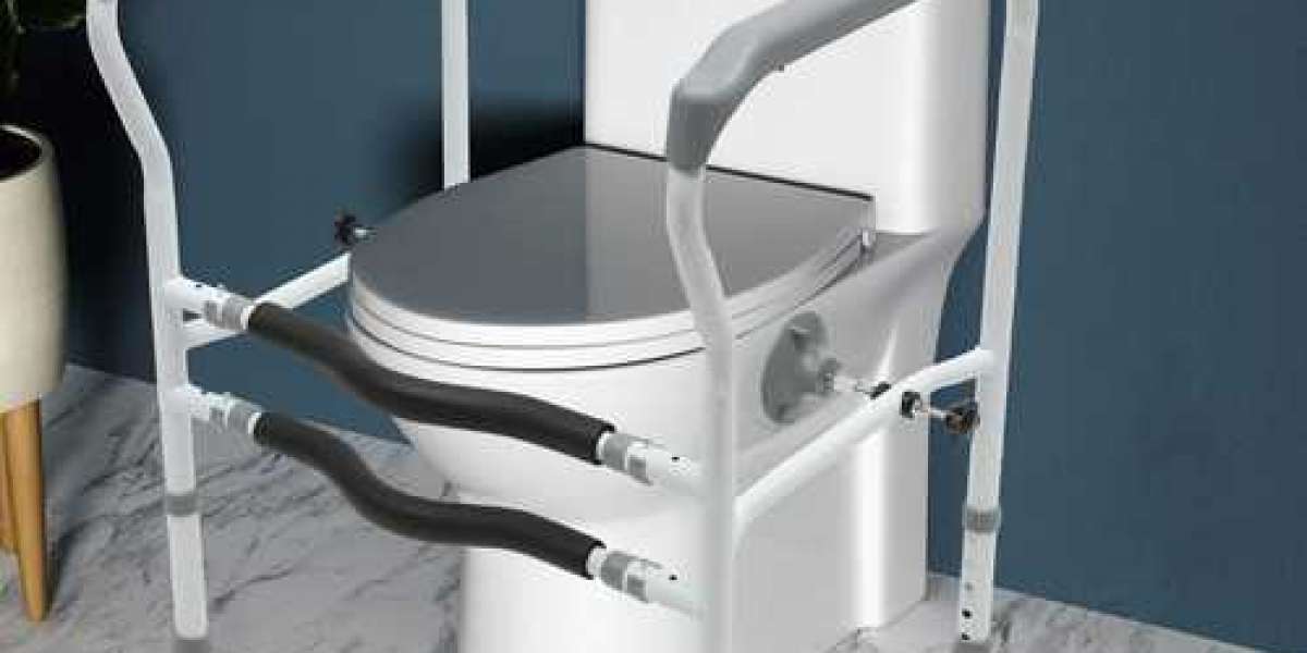 Safer Living Spaces: How Safety Rails and Wall-Mounted Grab Bars Empower Vancouver Seniors