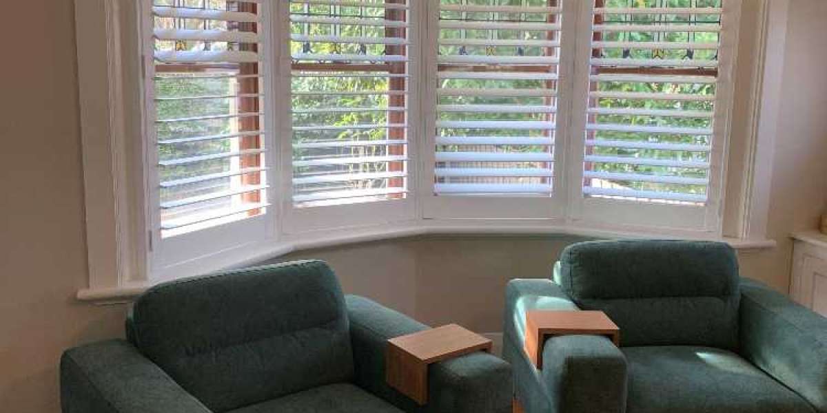 Sheer Curtains Geelong and Zipscreens Armstrong Creek: Stylish Solutions for Modern Homes