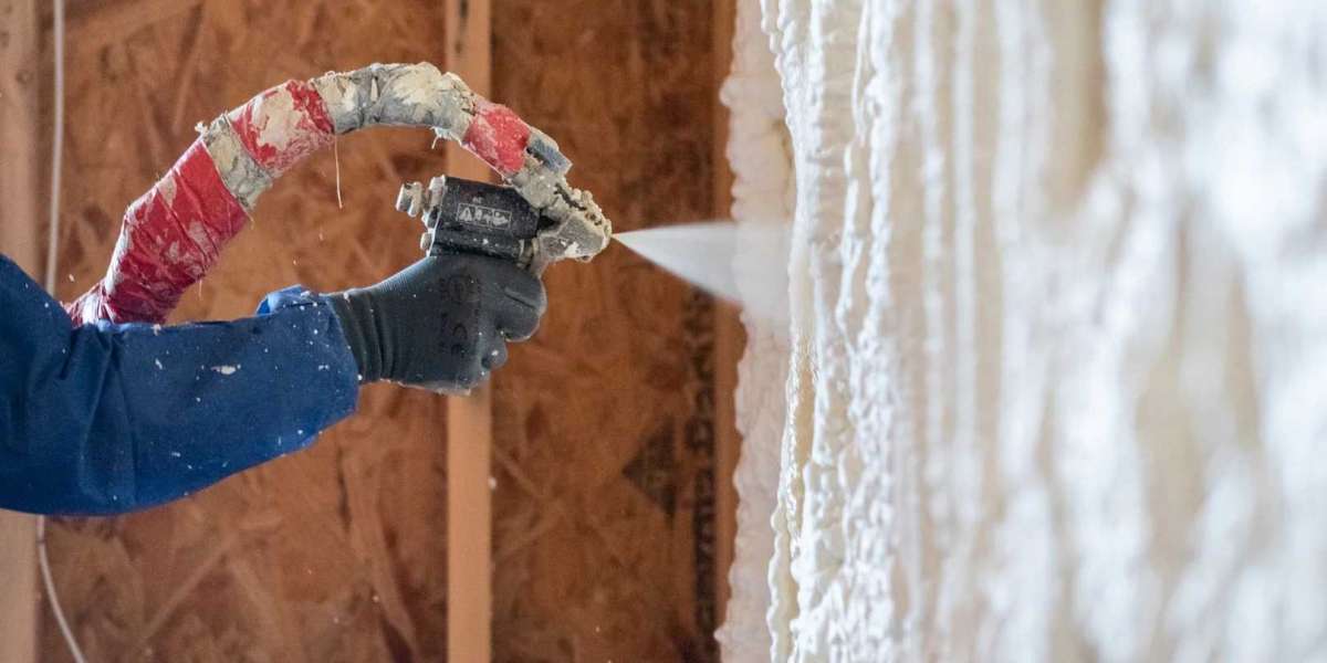 What a Professional Spray Foam Contractor Can Do That DIY Can’t