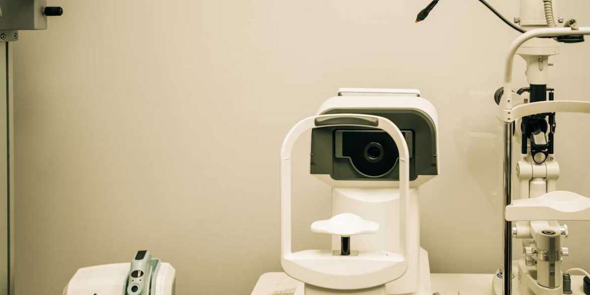 Transparent Cataract Surgery Cost London at Blue Fin Vision® Eye Clinic